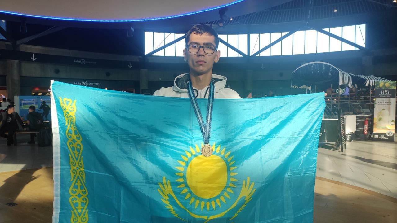 Данияр Әбікенов Францияда өткен Халықаралық WorldSkills чемпионатында кәсіби шеберлігі үшін марапатталды