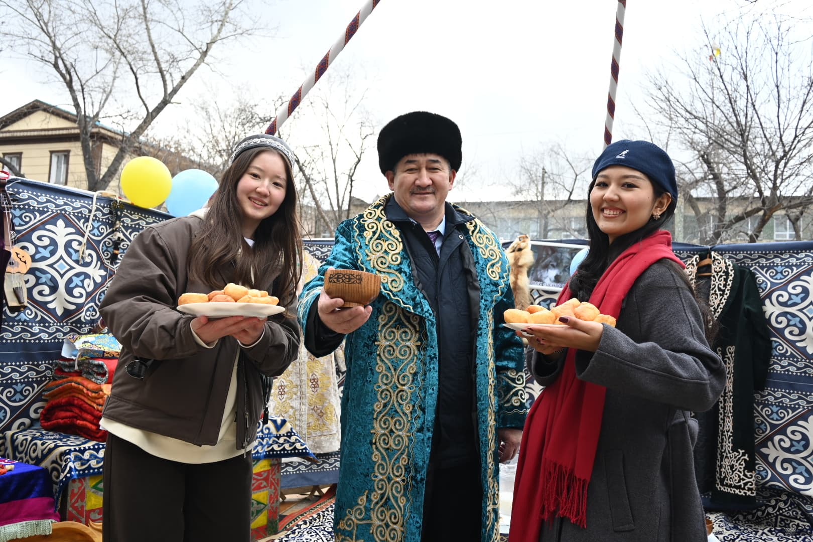 Қала тұрғындары төл мерекемізді өз аулаларында атап өтуде