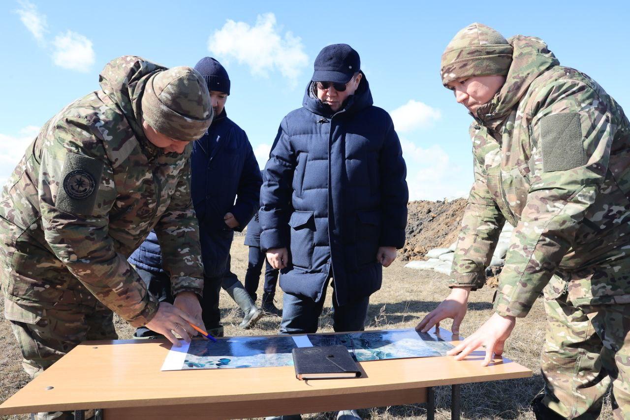 Су тасқынына қарсы шаралар: Құмар Ақсақалов Қарасу ауданындағы дайындықты тексерді