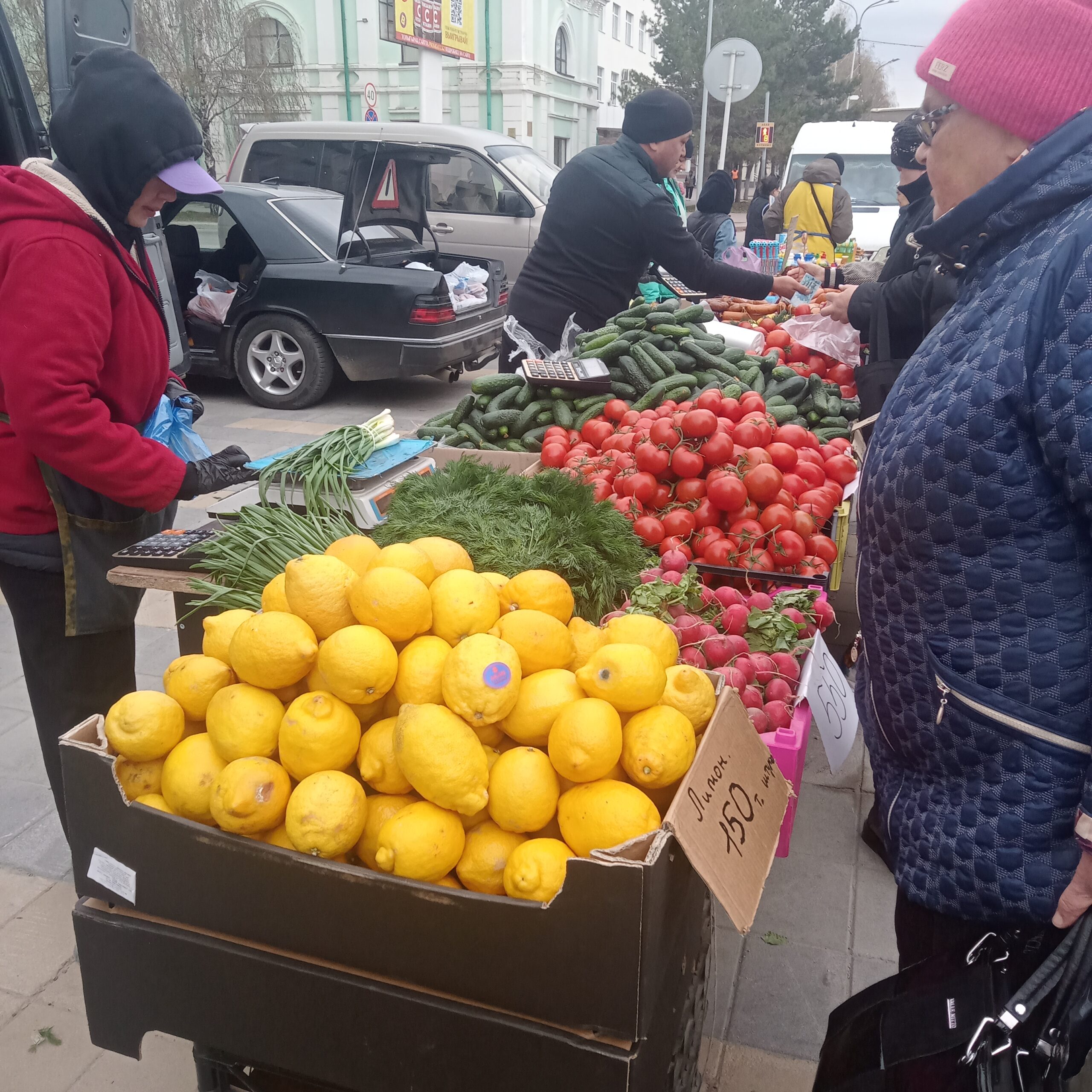 Қостанайда азық-түлік жәрмеңкесі өтіп жатыр