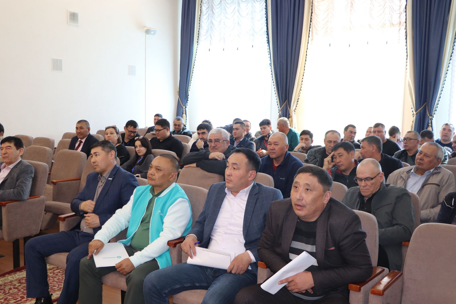 «Жер аманаты» комиссиясы қос ауданның шаруаларымен кездесті