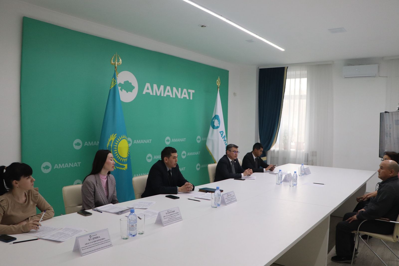 «AMANAT» партиясының қабырғасында кәсіпкерлерді қабылдады