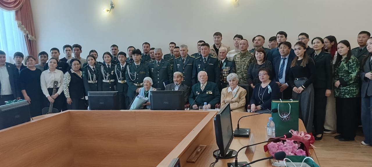 Сұрапыл соғыстың тірі куәсі  жастармен кездесті