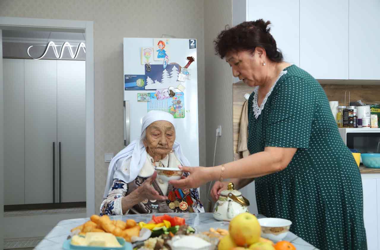 Шаңырақтың шамшырағы. 101 жастағы кейуана жайлы сыр