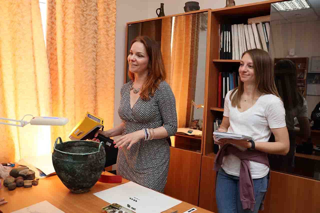 Осы аптада Baitursynuly University Ұлыбританиядан келген археометаллургтер жұмыс істеуде