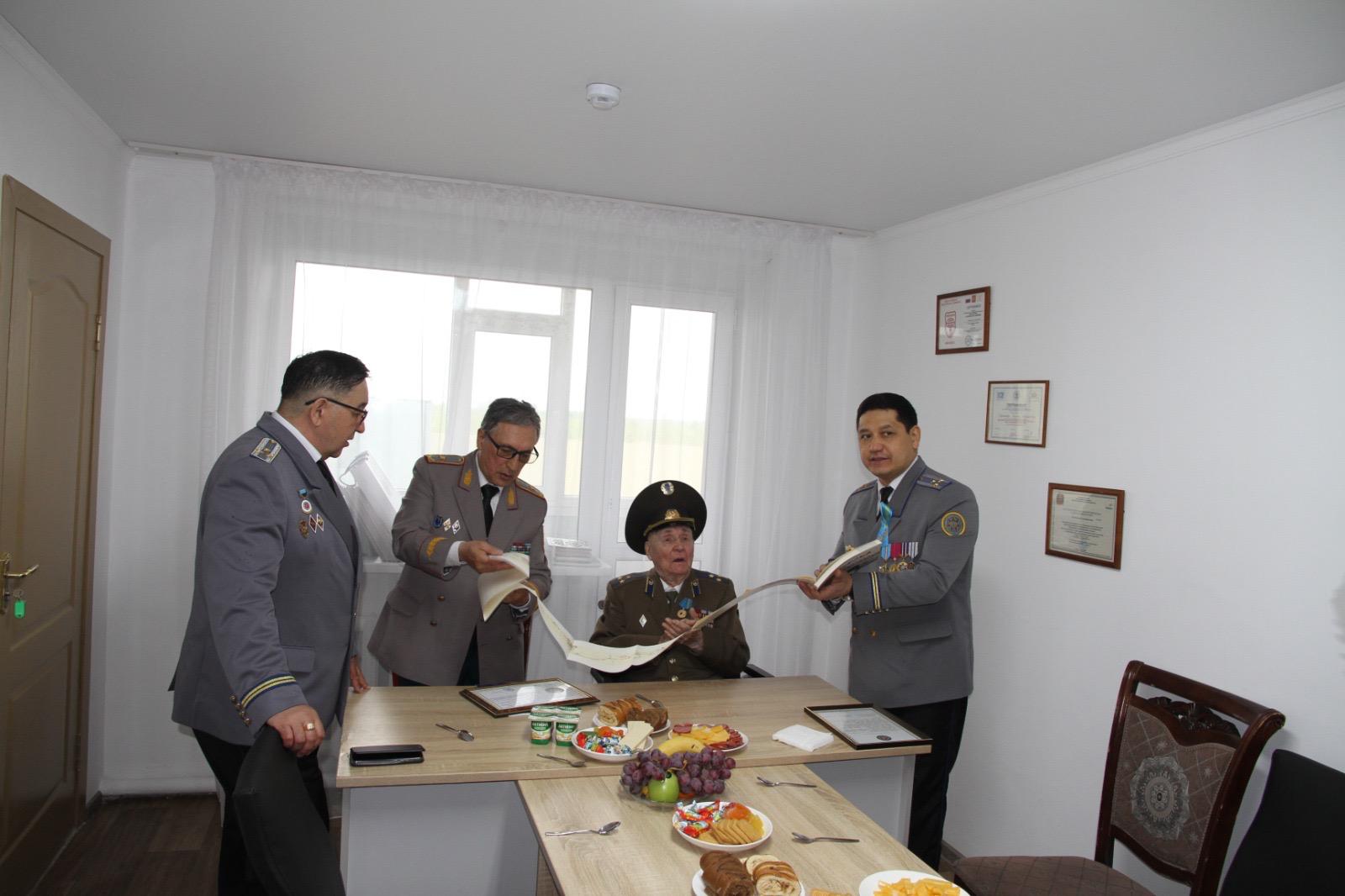 Аты аңызға айналған ардагерге құрмет көрсетілді
