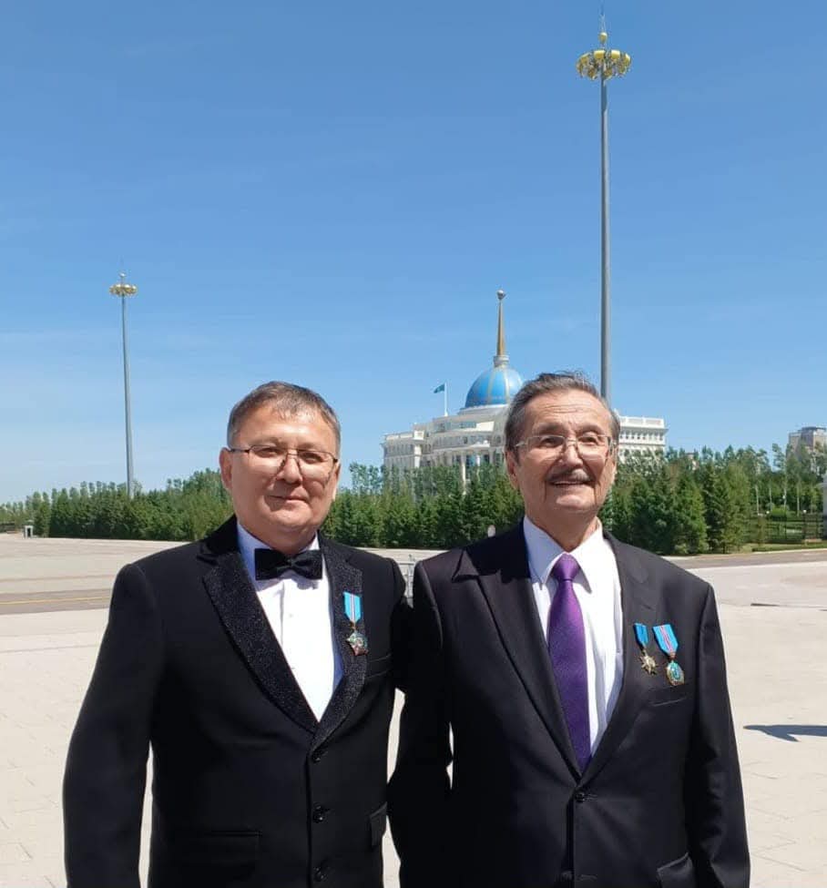 Өнер майталманы Мемлекет басшысының қолынан марапат алды