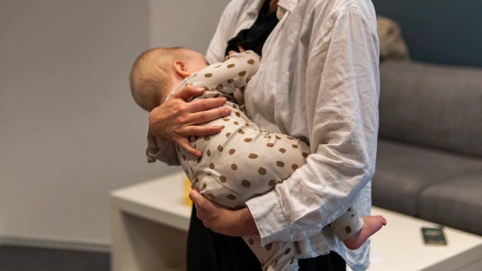 ҚАЗАҚСТАНДА АНА СҮТІМЕН ҚОРЕКТЕНДІРУ НЕГІЗДЕРІНЕ ҮЙРЕТУ ЖОБАСЫ БАСТАЛДЫ
