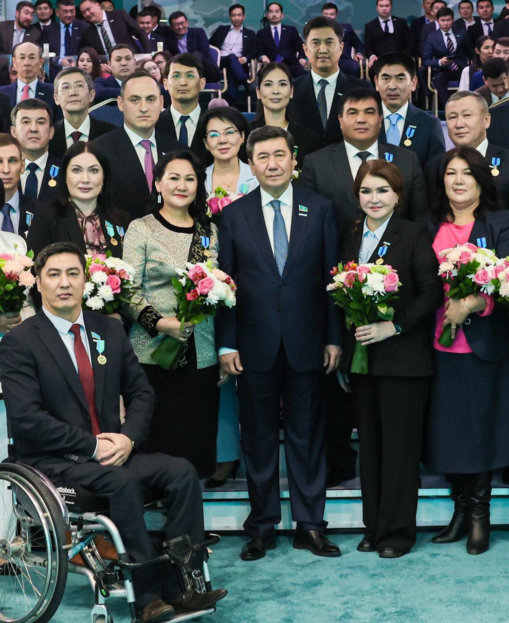 Республика күні қарсаңында «AMANAT» партиясының салтанатты жиыны өтті