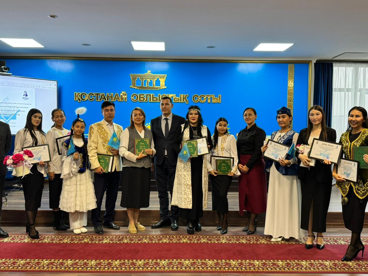 Сот жүйесіндегі үздік тіл мамандары анықталды