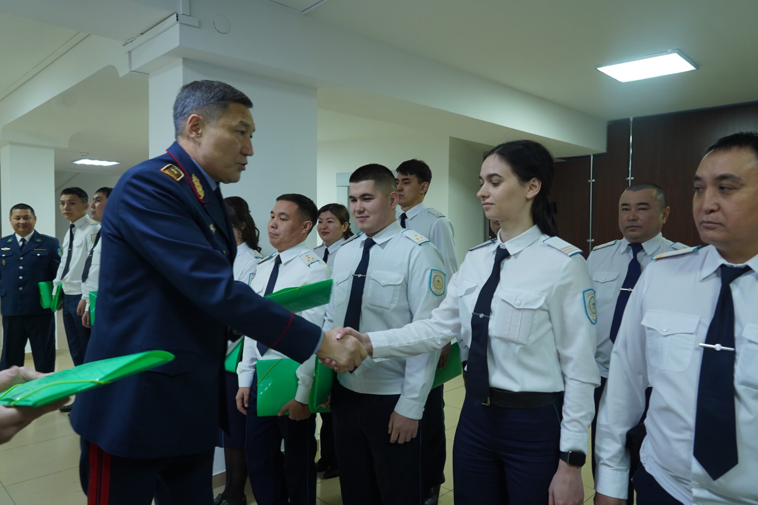 ПД бастығы кезекші ауысым қызметкерлерін құттықтады