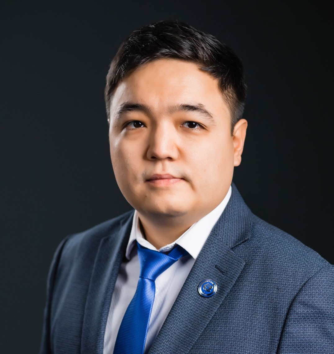 Дамир Жақанов: «Конституцияны реформалау – Әділетті Қазақстан құрудың берік негізі»