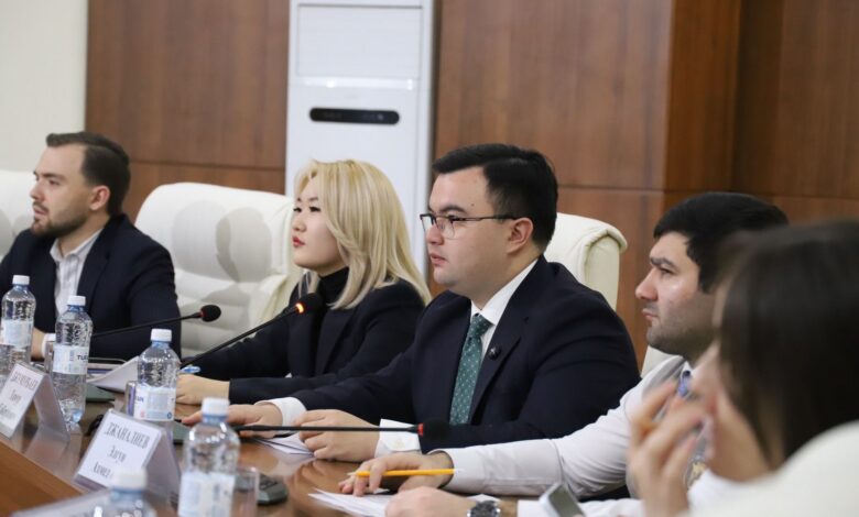Астанада жаңа Конституция жобасын қолдауға арналған «Ассамблея жастары» РҚБ отырысы өтті