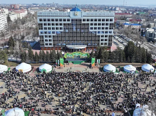 Ән мен күйі, ас пен сыйы — бәрі тамаша! Қостанайда Наурыз тойы дүркіреп өтіп жатыр