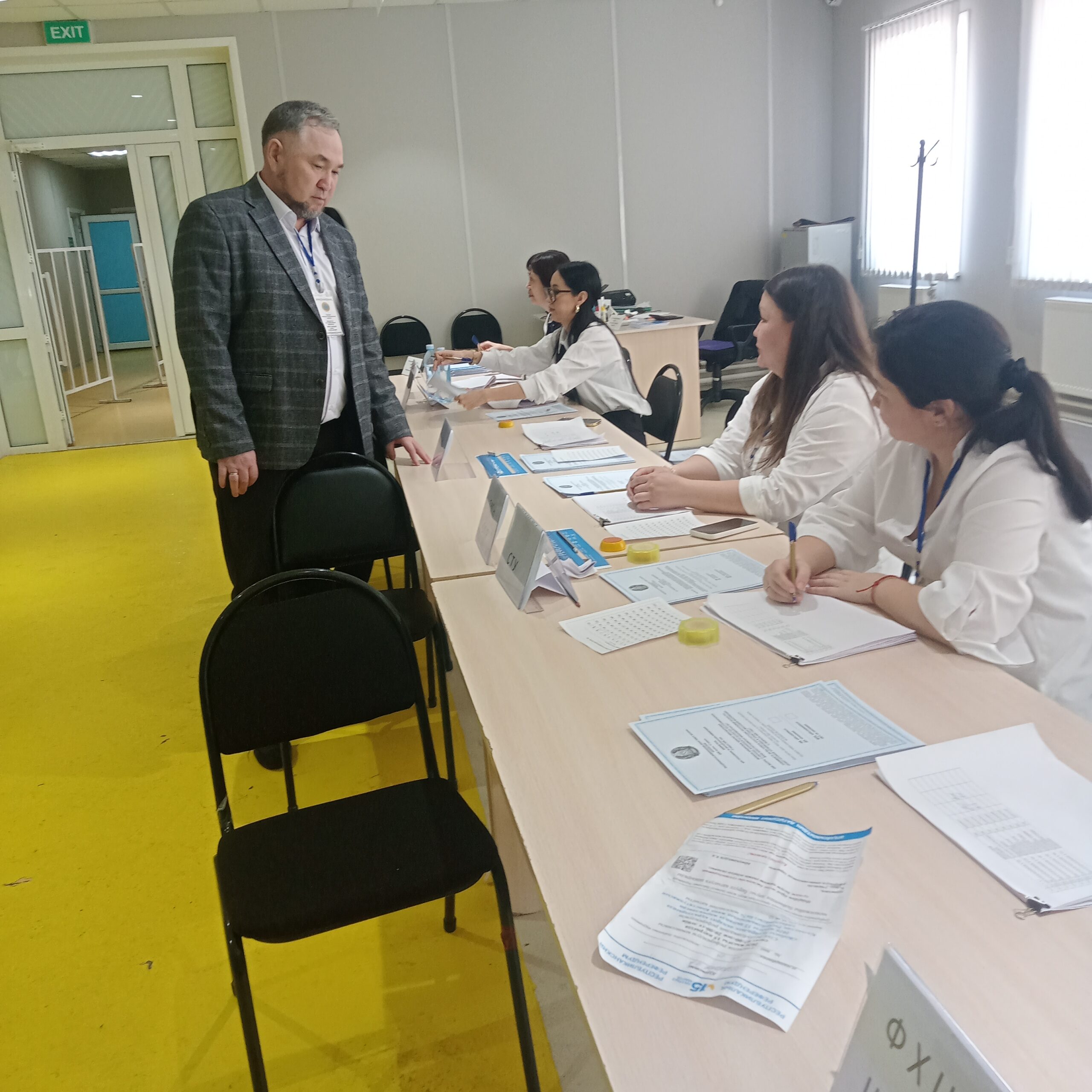«Тобыл аренадағы» учаскеге тіркелген азаматтардың жартысына жуығы дауыс беріп үлгерген