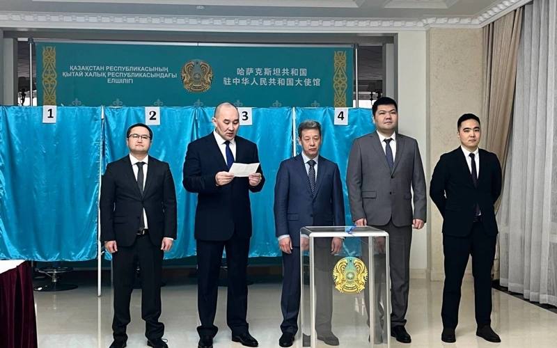 Қытайда референдумға арналған дауыс беру учаскелері ашылды