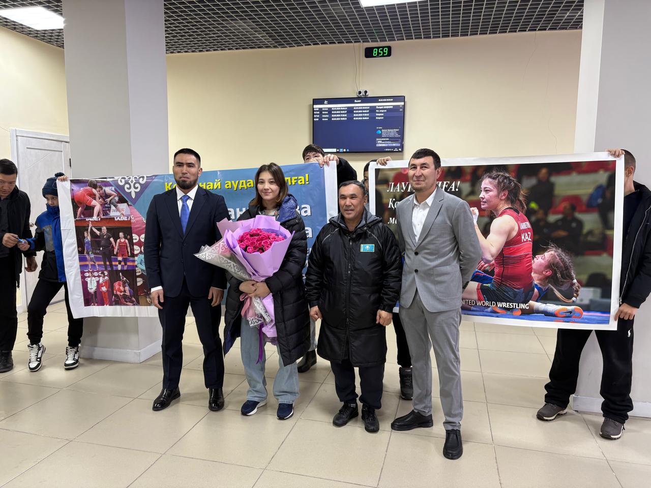 Лаура Алмағанбетова топ жарды