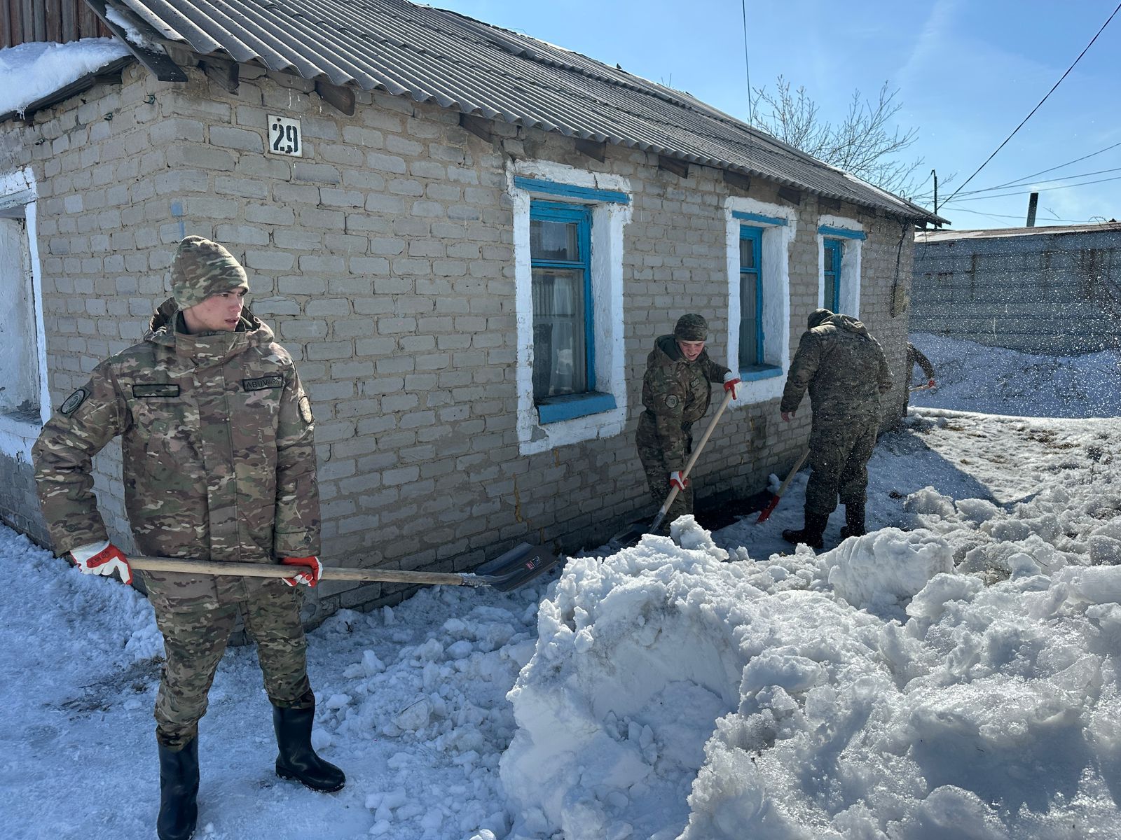 Арқалықта тасқынға қарсы күреске ұландықтар жұмылдырылды