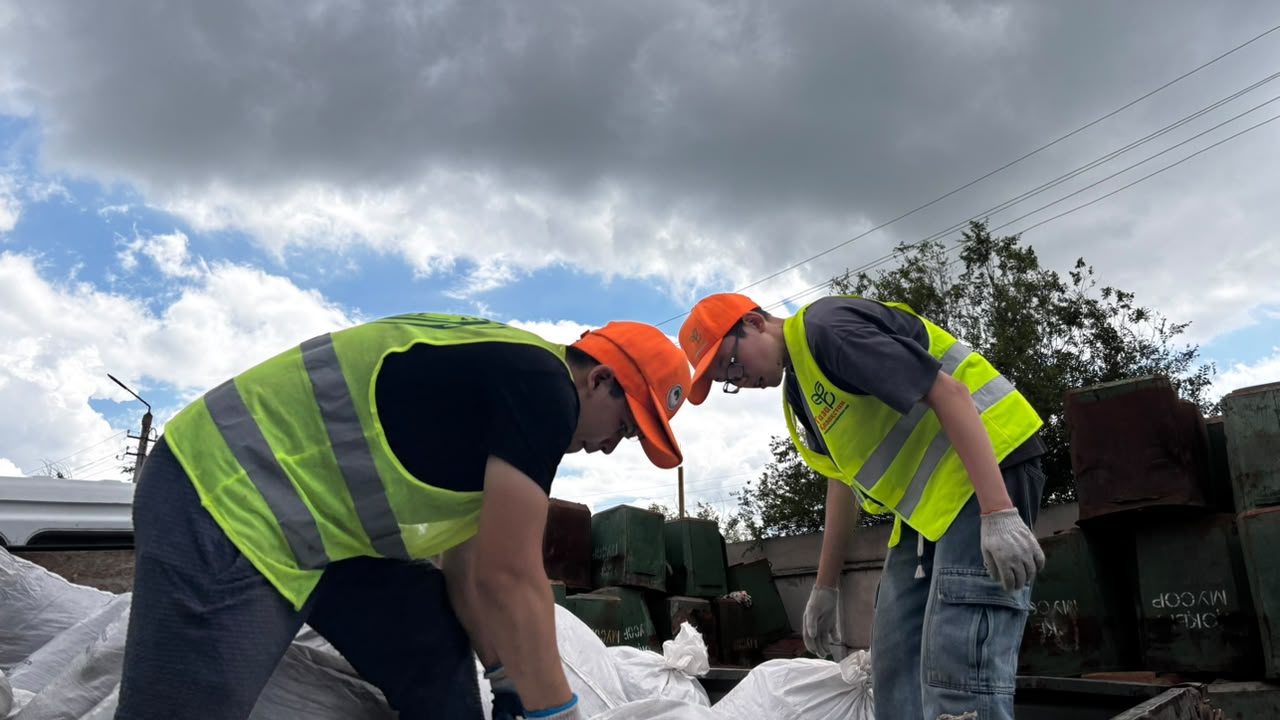 «Agro Eco Hub: еріктілер экопрактикасы арқылы өсімдіктердің 100 түрі бар жылыжай құру»