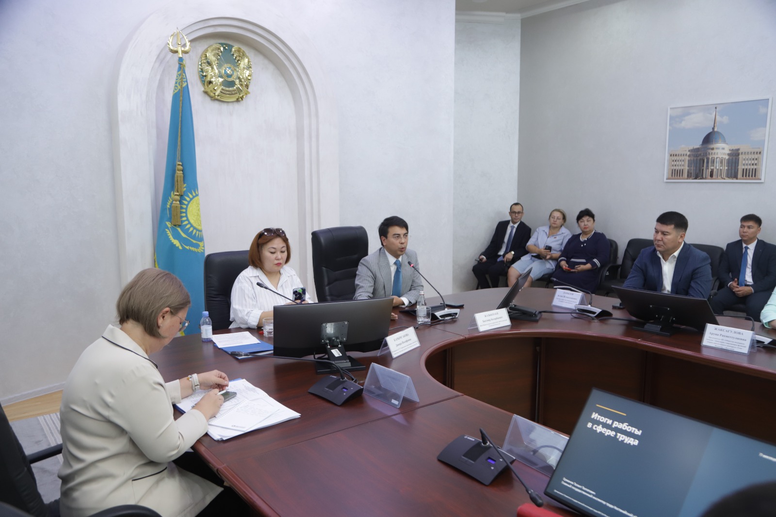 Еңбек вице-министрі тұрғындармен кездесті