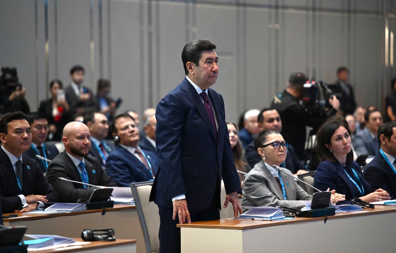 Ерлан Қошанов Қазақстан Халық Кеңесінің Төрағасы болып сайланды