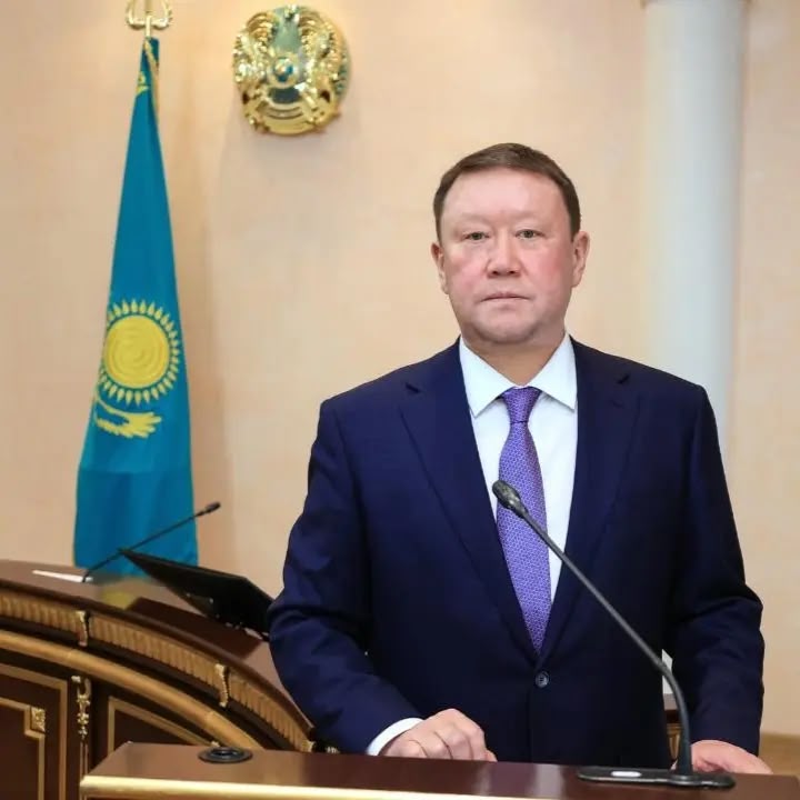 «Берекелі жанұя – берік мемлекеттің тірегі»: Құмар Ақсақалов жерлестерін Отбасы күнімен құттықтады