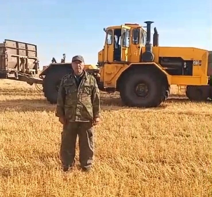 К-700 гүрілдегенде, 78 жастағы жүрек те бірге соғады